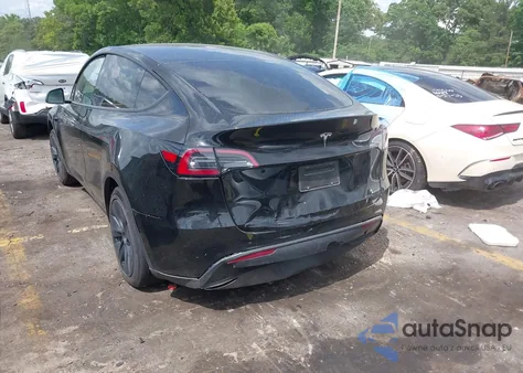2025 Tesla Model Y Long Range Dual Motor All-Wheel Drive from USA, damaged, VIN 7SAYGDED6SA340405